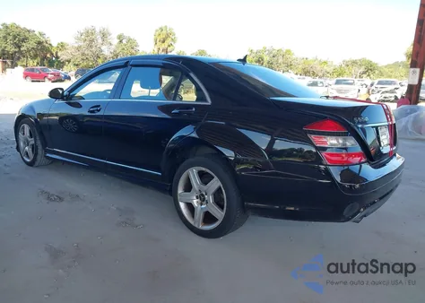 2007 Mercedes-Benz S 550 z USA, uszkodzony, nr VIN WDDNG71X97A091768